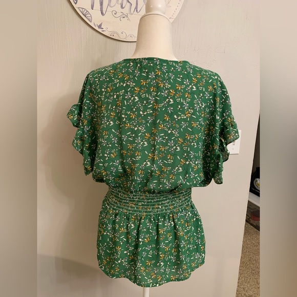 Max Studio Green Floral V-Neck Blouse - Picture 3 of 5